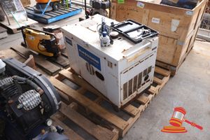 103 · 1 X BLUE DIAMOND GENESYS DIESEL GENERATOR, MODEL: GEN7S, SN:21X041932, 6/6.5 KVA, 240V, HRS UNSIGHTED, COMES WITH SPARE KNOBS, APRROX; 54CM D X 90CM W X 70CM H, 1 X VALVE GENERATER, UNTESTED,SOME MARKS / RUST, ON A PALLET