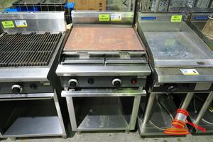 7 · COBRA HOTPLATE GRILL. 2 BURNER. NAT GAS. APPROX 600 X 800 X H1100MM
