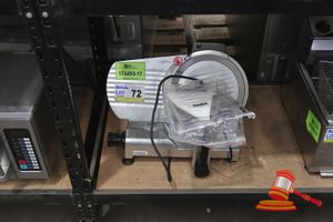72 · ED HBS250 MEAT SLICER - SERIAL:23HL7115-014. 1 PHASE, 10 AMP, GREY. 575MMW X 465MMD X 415MMH. SOLD AS PARTS ONLY - REQUIRES NEW BEARINGS AND FEET (832440)