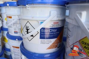472 · 2x TUBS OF ECO-CHLOR DRY CHLORINE TABLET BACTERICIDE (GRANUALR), 10kg PER TUB