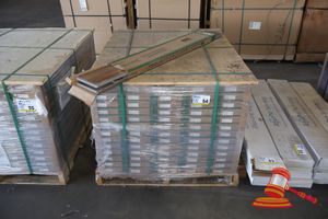 54 · PACK OF DREAM LIVING FLOORING: FEATURE SPOTTED GUM x 180 x 1220mm x 10 PCS = 2.196sqm 65 BOXS - TOTAL 142.74m2