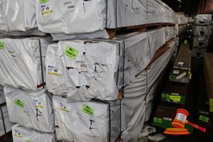 20 · JARRAH SKIP DRESSED, FEATURE, 100mm x 25mm, 402LM, TRANSPORT DIMS L5.7 x W500mm x D430mm, APPROX WEIGHT 800/900KG, RANDOM LENGTHS (PACK# 320029912)