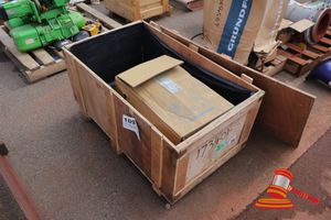 34 · 1 X GLOBAL WATER SOLUTIONS PRESSURE WAVE VERTICAL PRESSURE TANK, MODEL: PWB-60LV, TYPE: MTPA-60-10, 60 LITER / 15.85 GALLON, MAX WORKING PRESSURE: 10 BAR / 150 PSI, CONNECTION: 1" BSPP, (POSS UNUSED, BOXED)