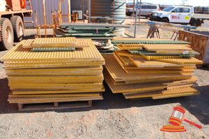 42 · 2 PALLETS OF PLASTIC GRID FLOORING VARIOUS SIZES AND QUANTITIES