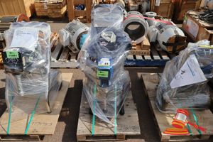 41 · 1 X AIRLESS PAINT SPRAYER, PETROL DRIVEN, MODEL: PA 3400P, POWERED BY HONDA GX200 6.5HP ENGINE, 3LPM @ 3300 PSI, INDUSTRIAL, POSS UNUSED