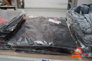 73 · APPROX 10x RED AND BLACK WINDBREAKER JACKETS, SIZE: XXL